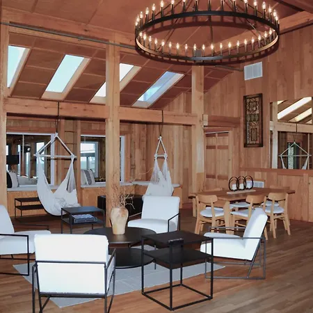 Bent Mountain Lodge-2